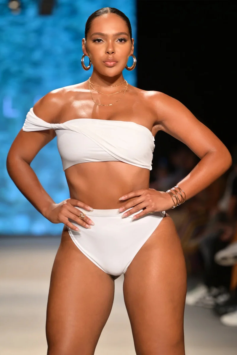 Dusk | Top de bikini palabra de honor drapeado blanco - Imagen 2