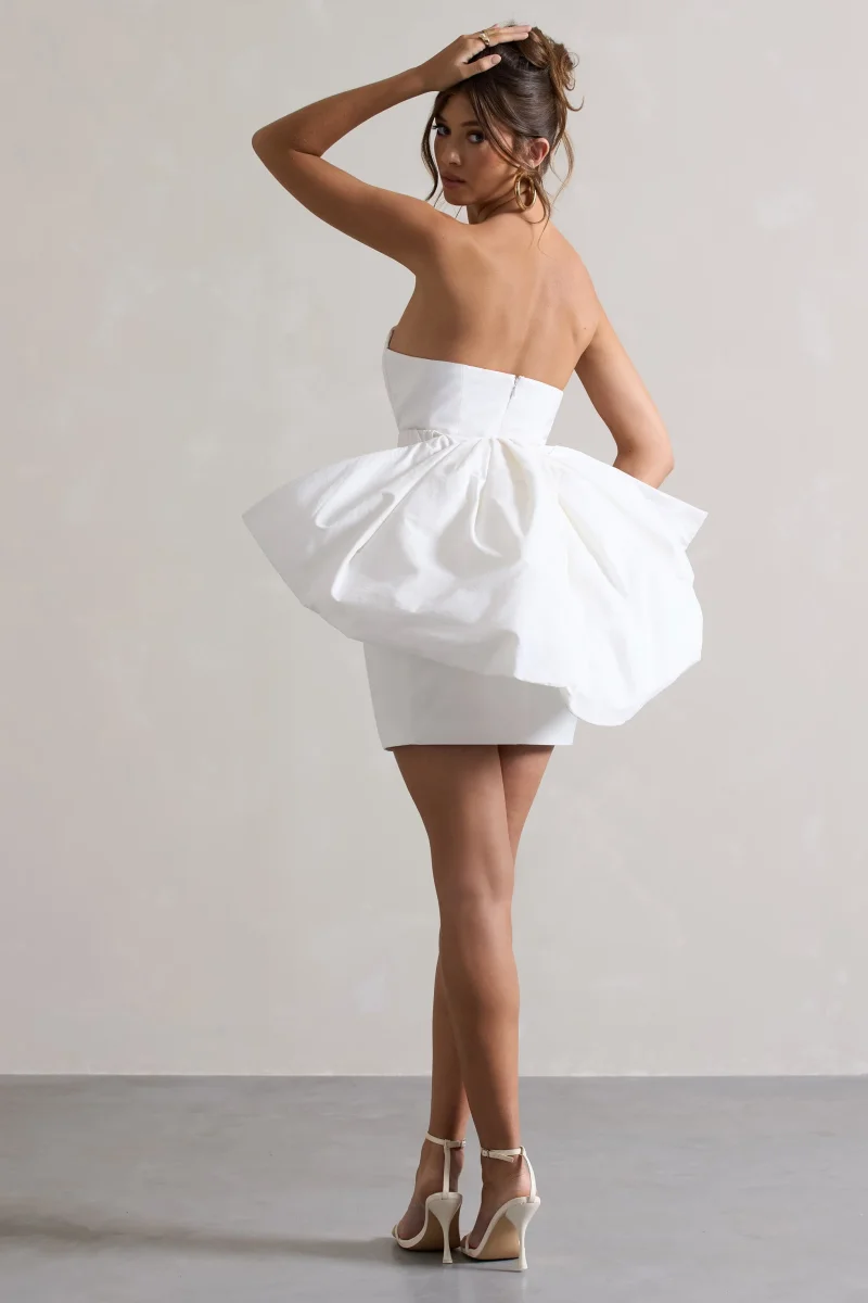 Bladen | Vestido Corto Bandeau Crema con Falda Desmontable