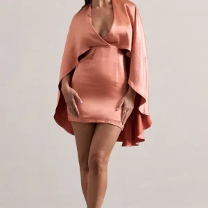 Olsen | Vestido corto de Satén Coral con Escote Profundo y Capa