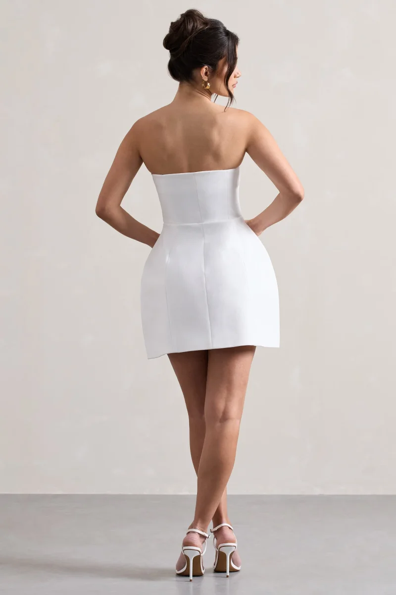 Anniston | Vestido Corto Blanco con Botones y Bandeau Ajustado - Imagen 3