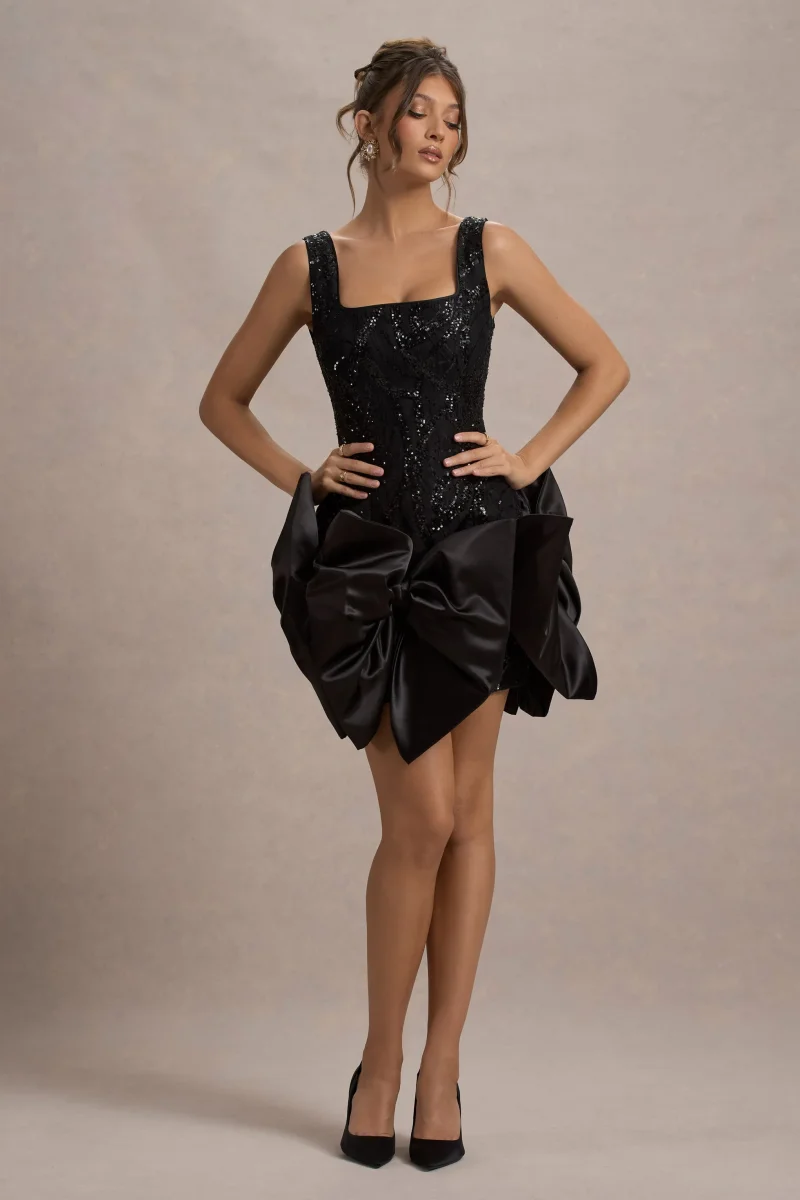 Aveline | Vestido Corto Negro de Encaje con Escote Cuadrado y Lazos - Imagen 6