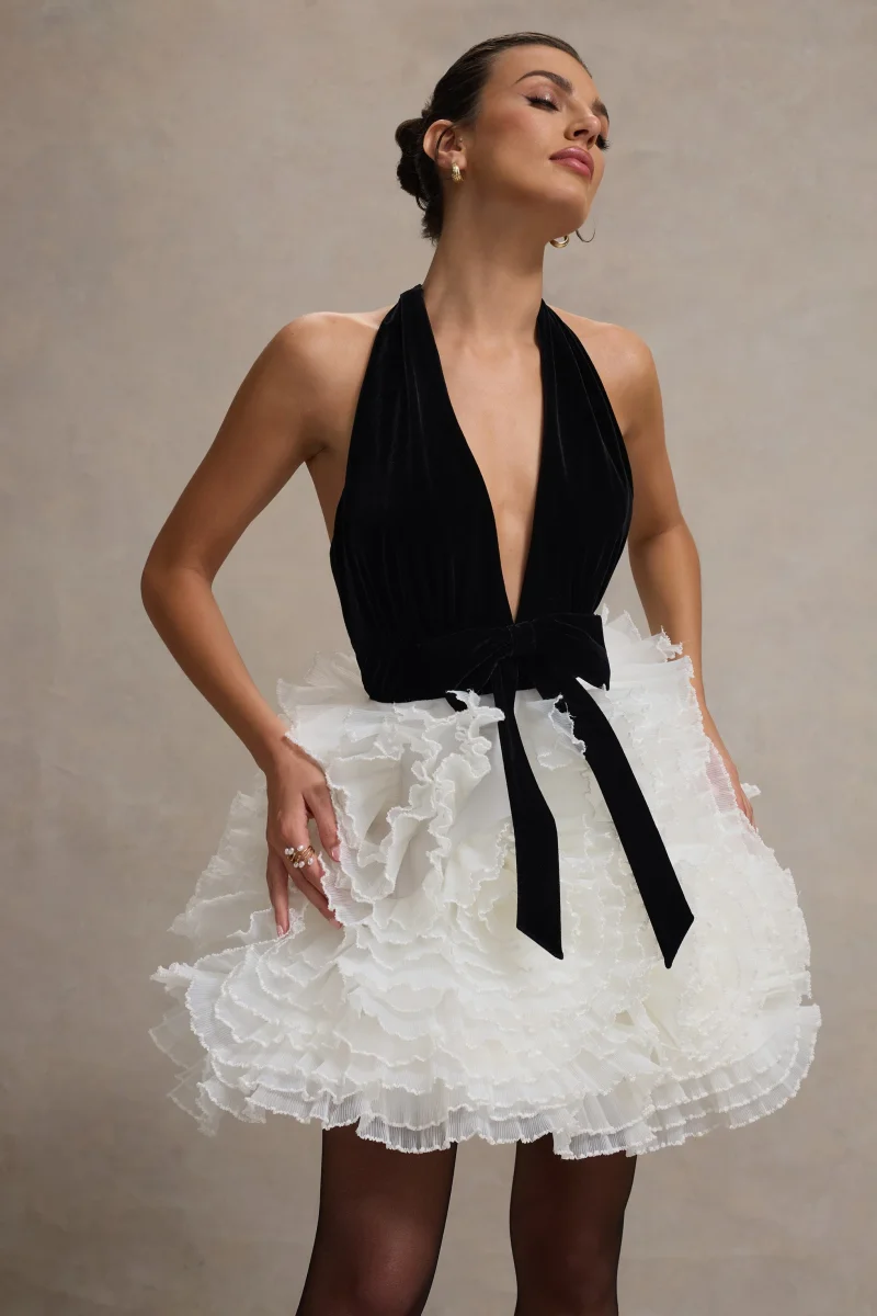 Meringue | Vestido corto de Terciopelo Negro con Escote Pronunciado y Falda de Tul - Imagen 4
