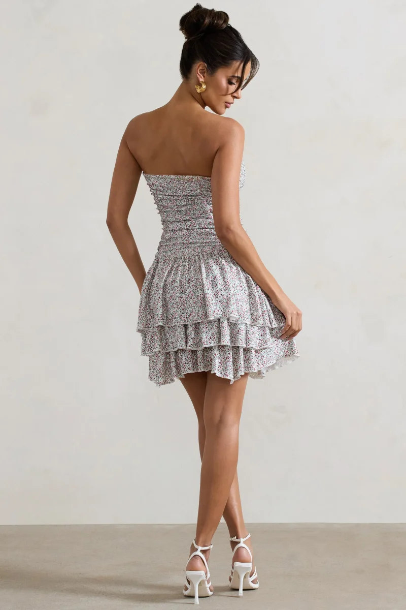 Casena | Vestido Corto Sin Tirantes Rojo y Blanco con Volante en el Bajo - Imagen 3