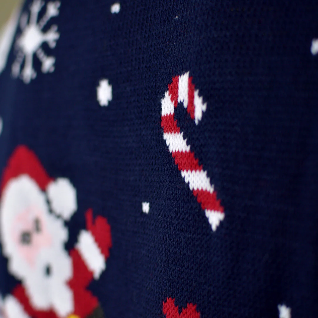 Jersey de Navidad Parejas con Papá Noel y Muñecos de Nieve Azul Marino - Imagen 4