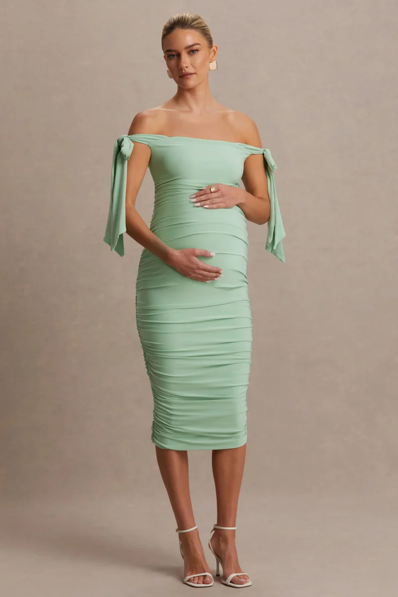 Chandelier | Vestido Midi premamá en verde Claro con Escote Bardot y Detalles de Lazo - Imagen 2