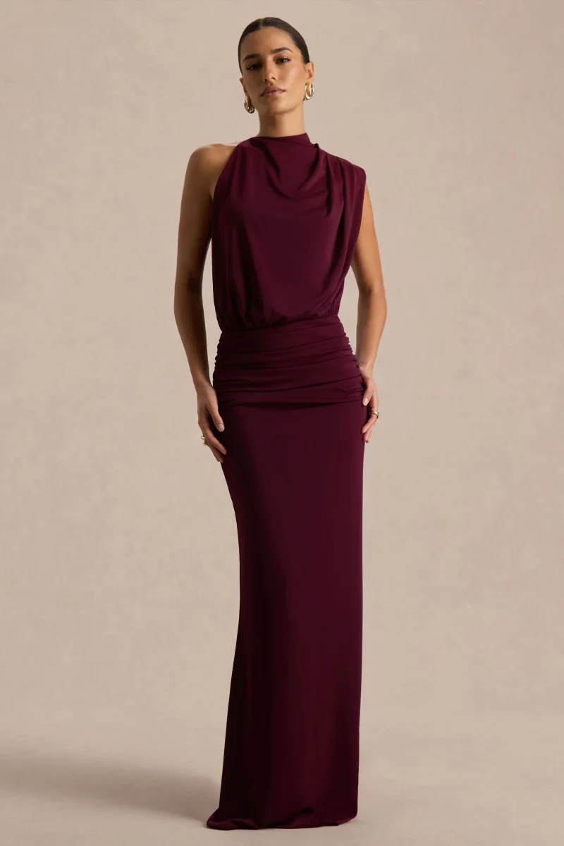Umaira | Vestido largo burdeos con escote alto
