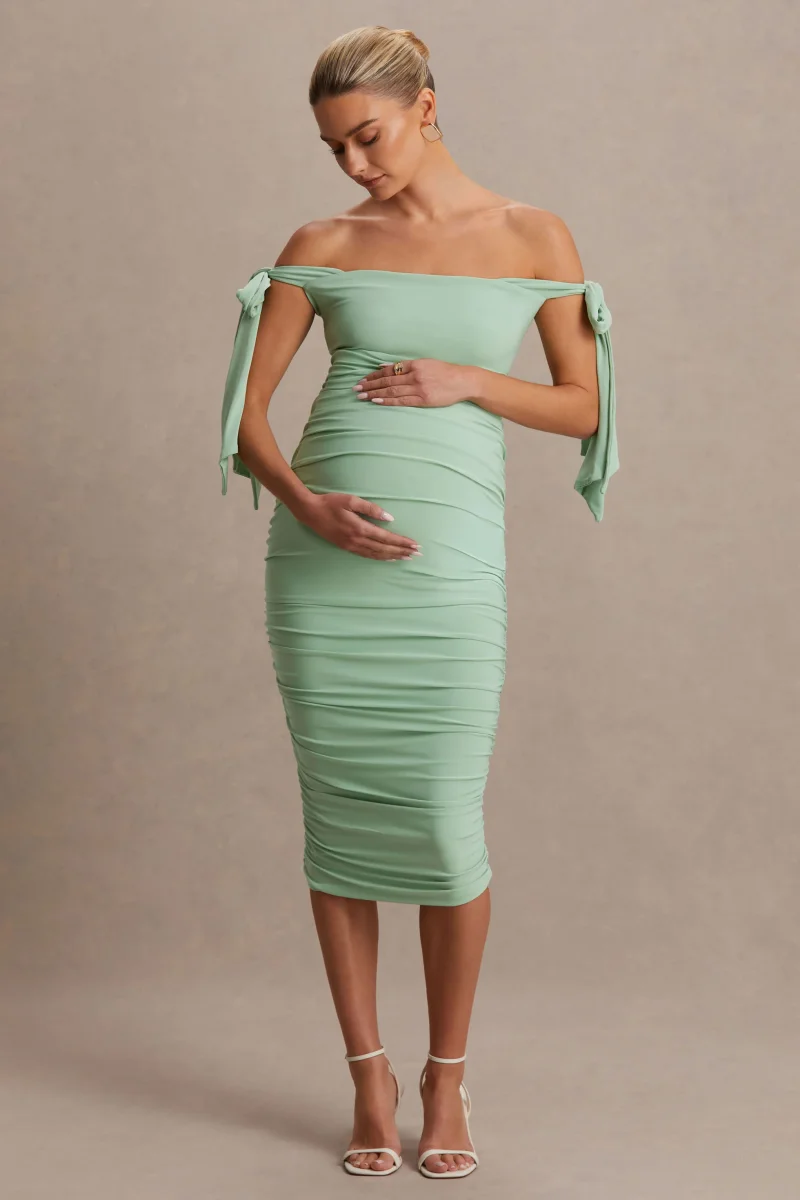 Chandelier | Vestido Midi premamá en verde Claro con Escote Bardot y Detalles de Lazo - Imagen 5