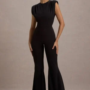 Elyna | Mono negro con hombros fruncidos y pantalones acampanados