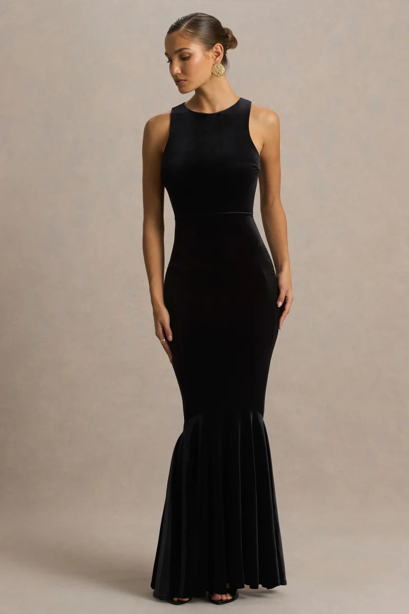 Pippa | Vestido Largo Negro De Terciopelo Con Cuello Redondo Y Cola De Sirena - Imagen 4