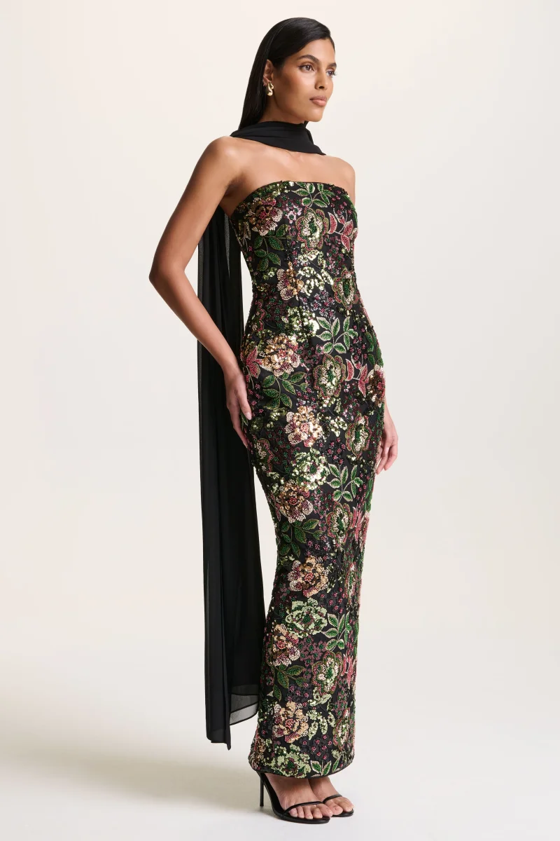 Cora | Vestido Largo Bandeau de Malla y Lentejuelas con Capa en la Espalda - Imagen 6