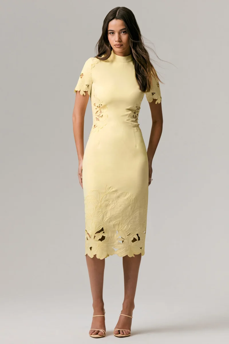 Guest List | Vestido midi limón con cuello alto y detalles calados de crochet - Imagen 4
