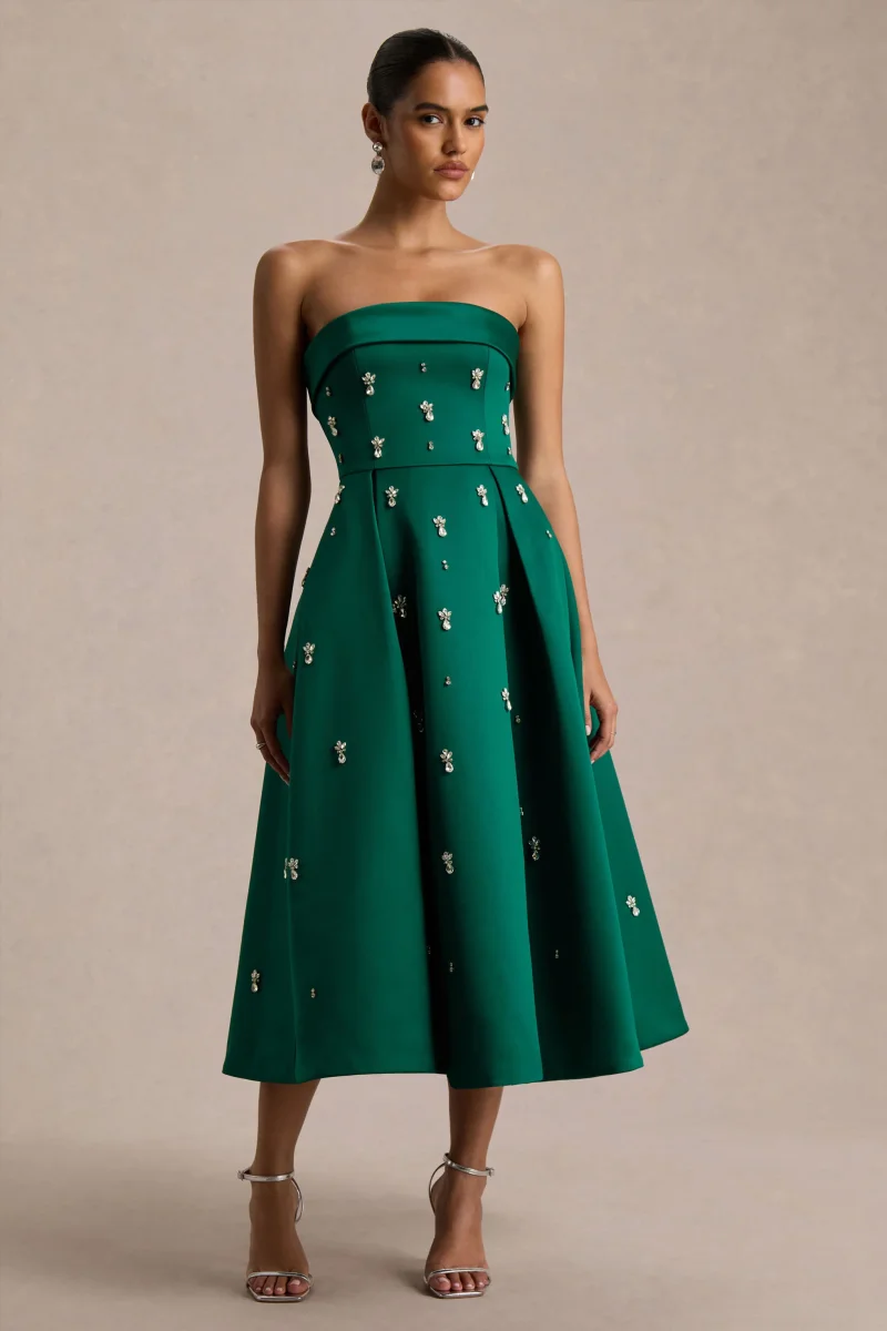 Sylvette | Vestido Midi Skater de Satén Verde Oscuro con Escote Bandeau - Imagen 2