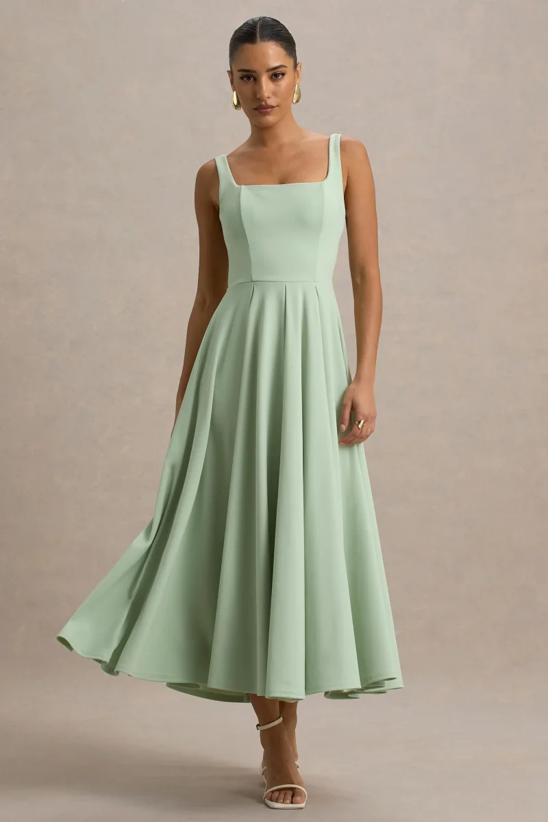Parina | Vestido midi verde claro con escote cuadrado y falda voluminosa