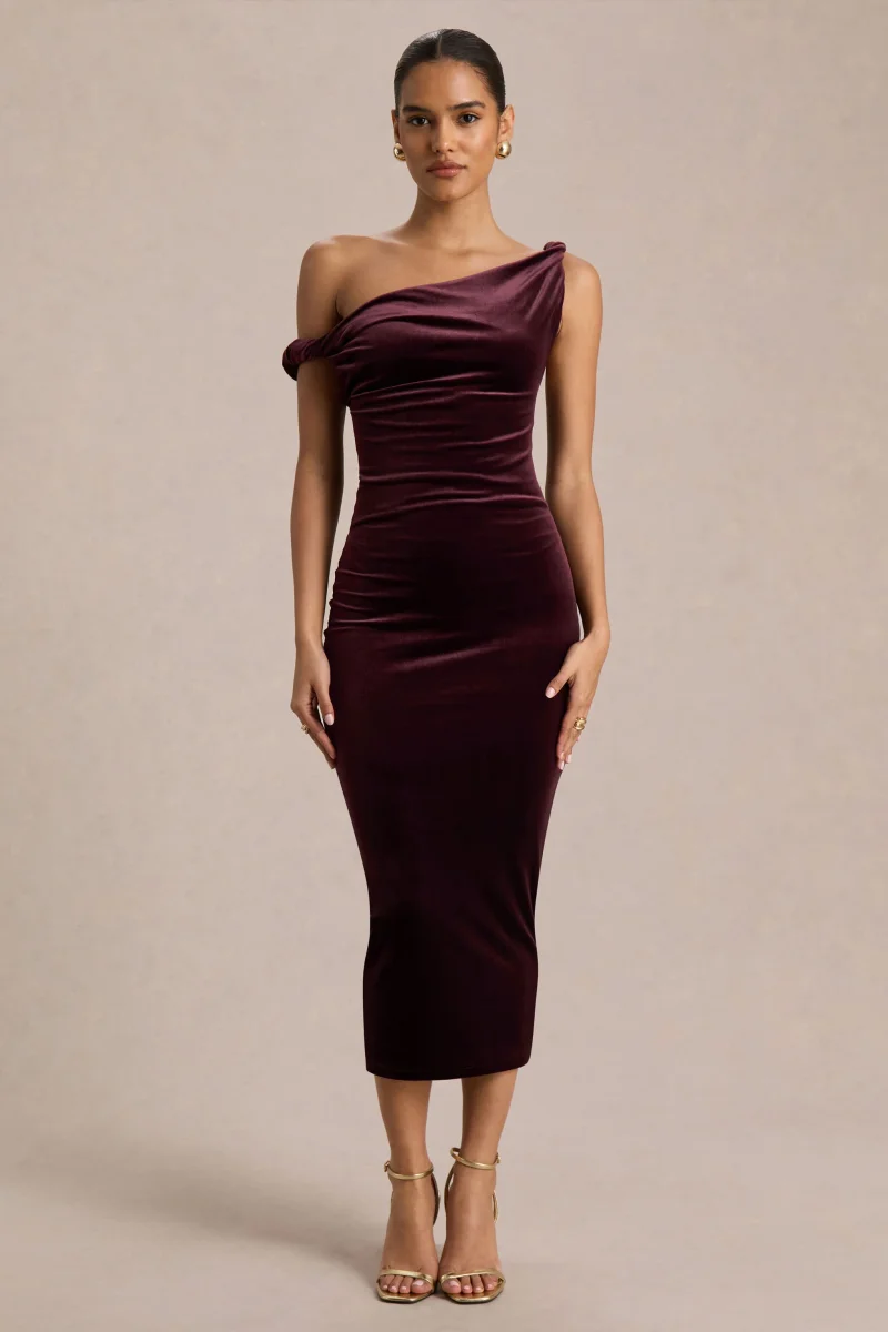 Carella | Vestido Midi Asimétrico de Terciopelo Burdeos con Detalle Retorcido - Imagen 4