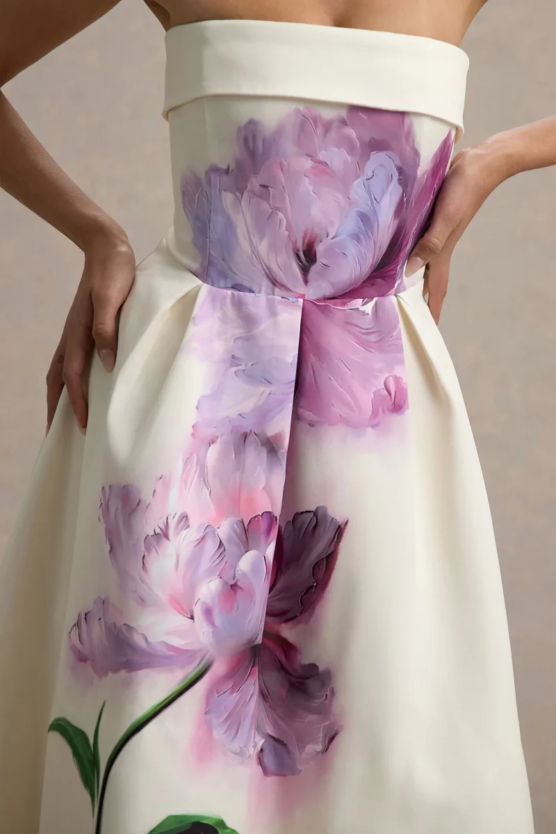 Annalise | Vestido midi con escote bandeau con estampado floral y falda plisada - Imagen 7
