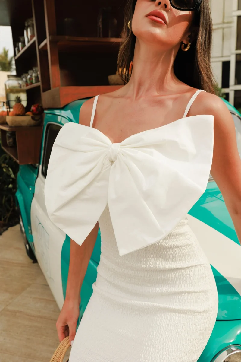 Love Poem | Vestido Midi Ajustado Blanco con Lazo Grande - Imagen 7