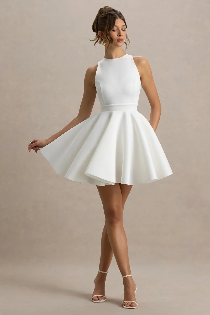 Waverly | Vestido corto en blanco con espalda abierta y falda skater - Imagen 2