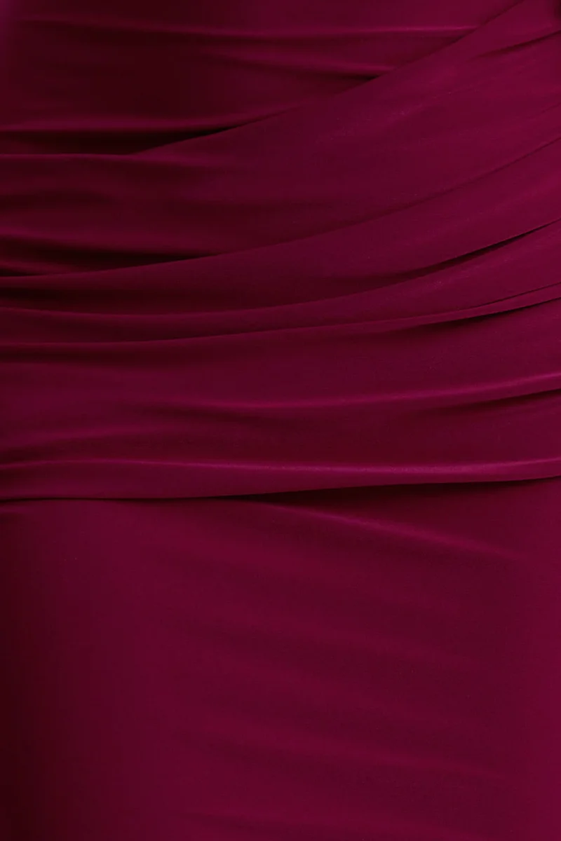 Maeve | Vestido largo en Burdeos con Manga Capa Drapeada - Imagen 7