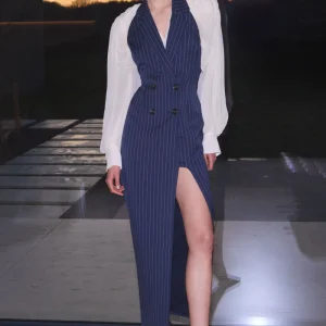 Eve | Vestido Largo Entallado a Rayas Azul Marino con Escote en V