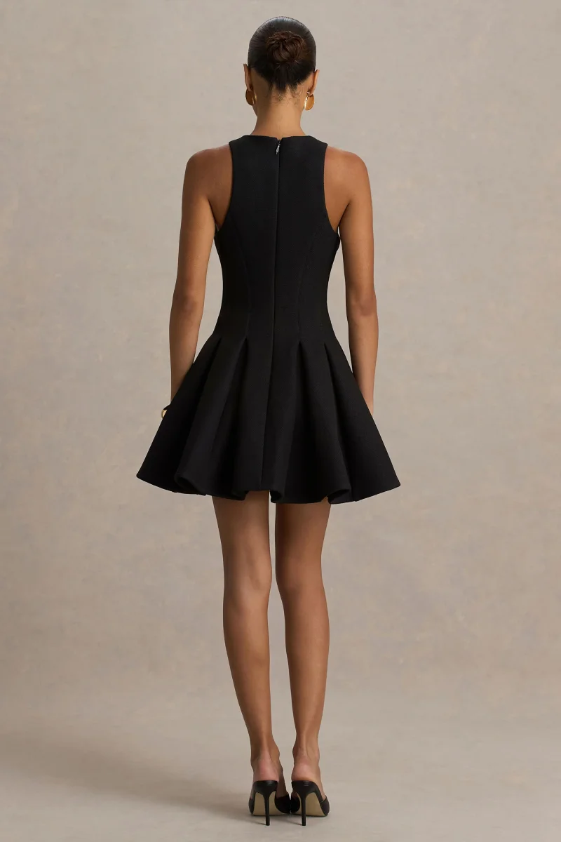 Leilani | Vestido Corto Negro de Escote Alto con Detalle de Volantes - Imagen 3