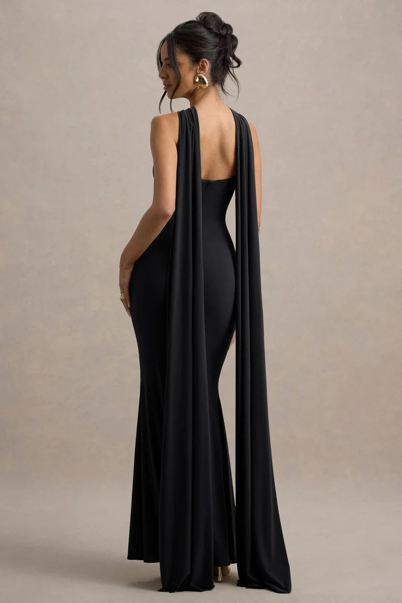 Rhoda | Vestido largo negro con escote halter torcido y capa - Imagen 3