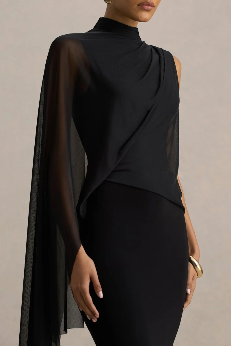 Amour | Vestido Largo Negro Con Escote Alto y Detalle De Manga Capa - Imagen 5