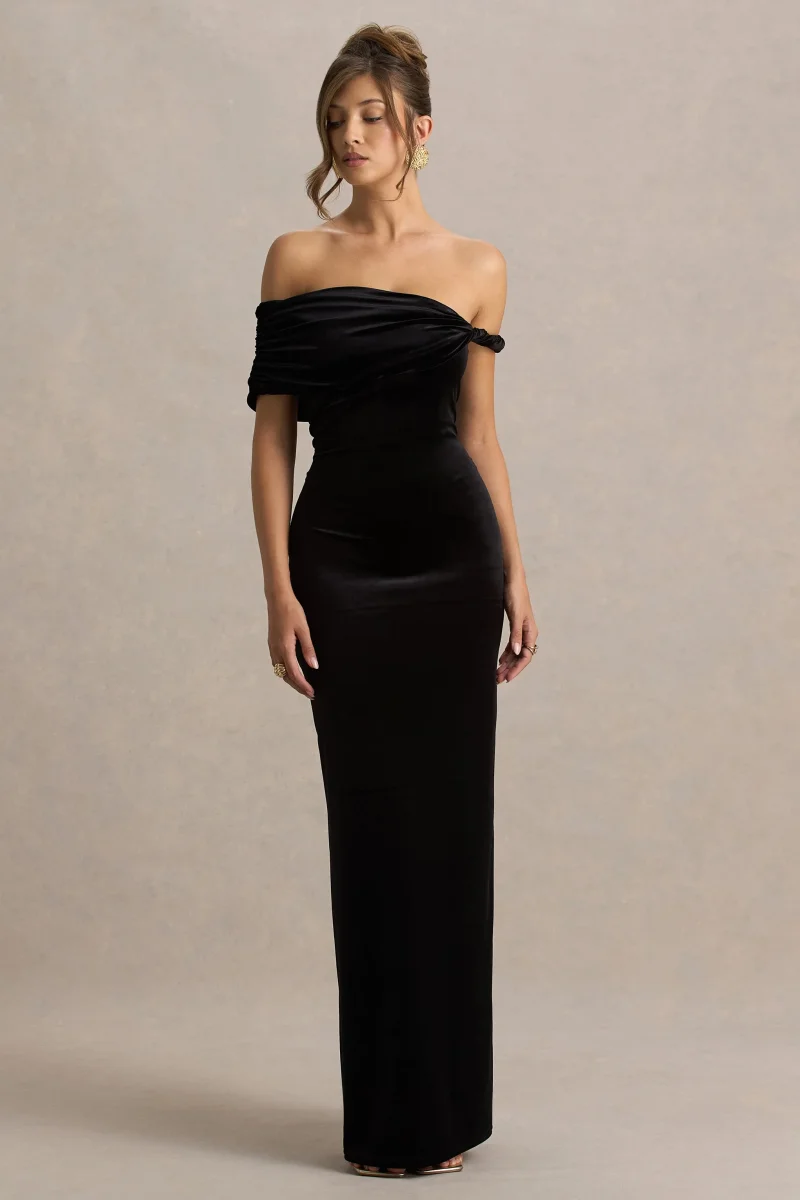Poised | Vestido Largo Negro De Terciopelo Con Escote Bardot Y Manga Retorcida - Imagen 2