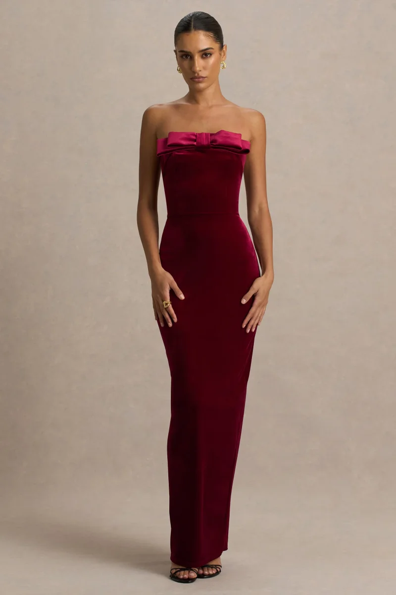 Illusion | Vestido Largo Burdeos De Terciopelo Con Escote Bandeau Y Lazo - Imagen 2