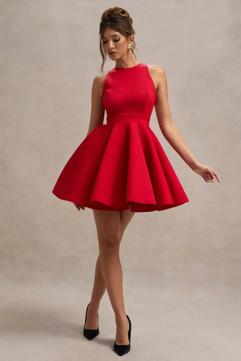 Waverly | Vestido corto en rojo con espalda abierta y falda skater