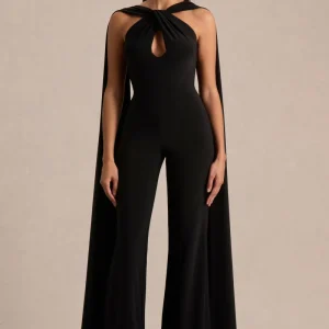 Mindy | Mono Negro con Escote Halter y Capa