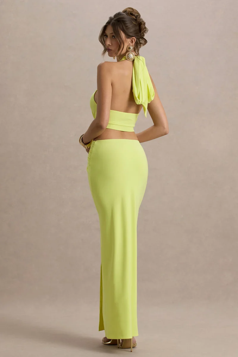 Aura | Vestido largo en Verde Lima con Escote Halter y detalles de aberturas - Imagen 3