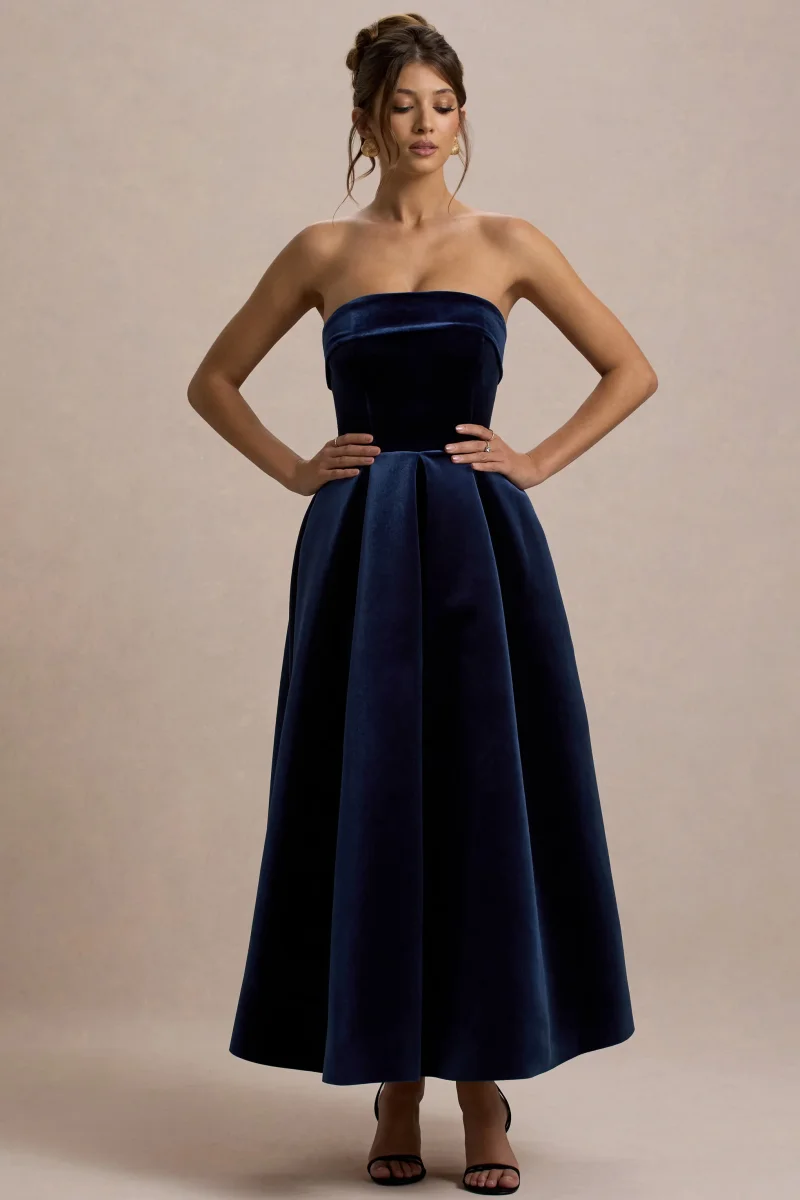 Addina | Vestido largo de terciopelo en azul marino con falda plisada - Imagen 5