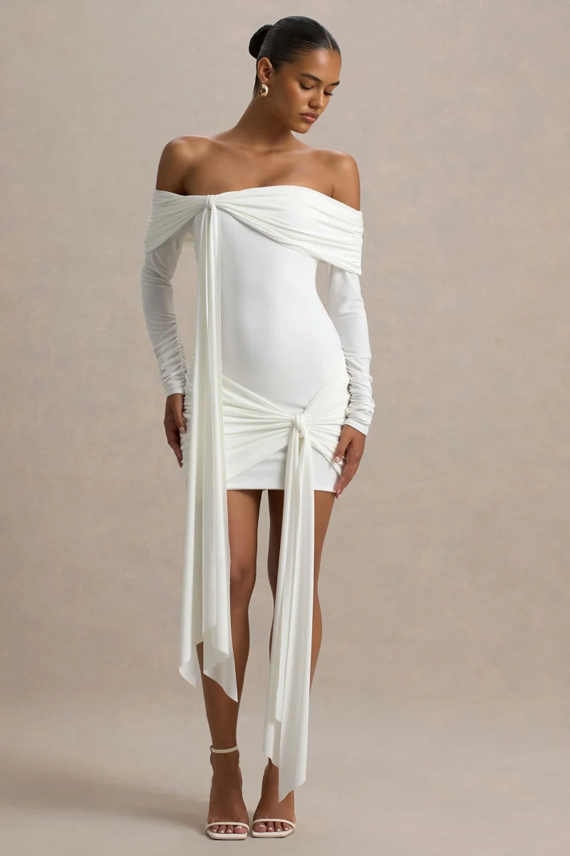 Essie | Vestido corto blanco de mangas largas con escote bardot y detalles de lazo - Imagen 2