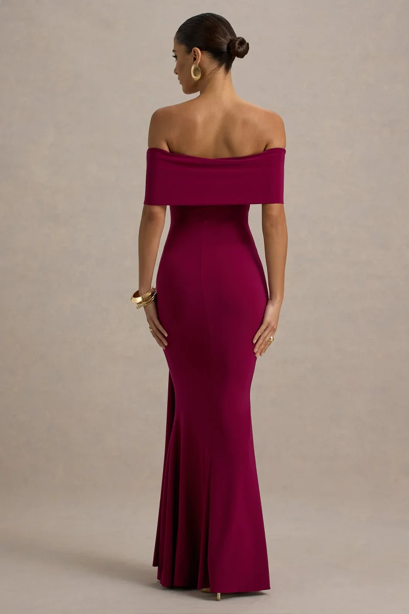 Delma | Vestido largo cereza oscuro con escote Bardot y detalle de frunces - Imagen 3