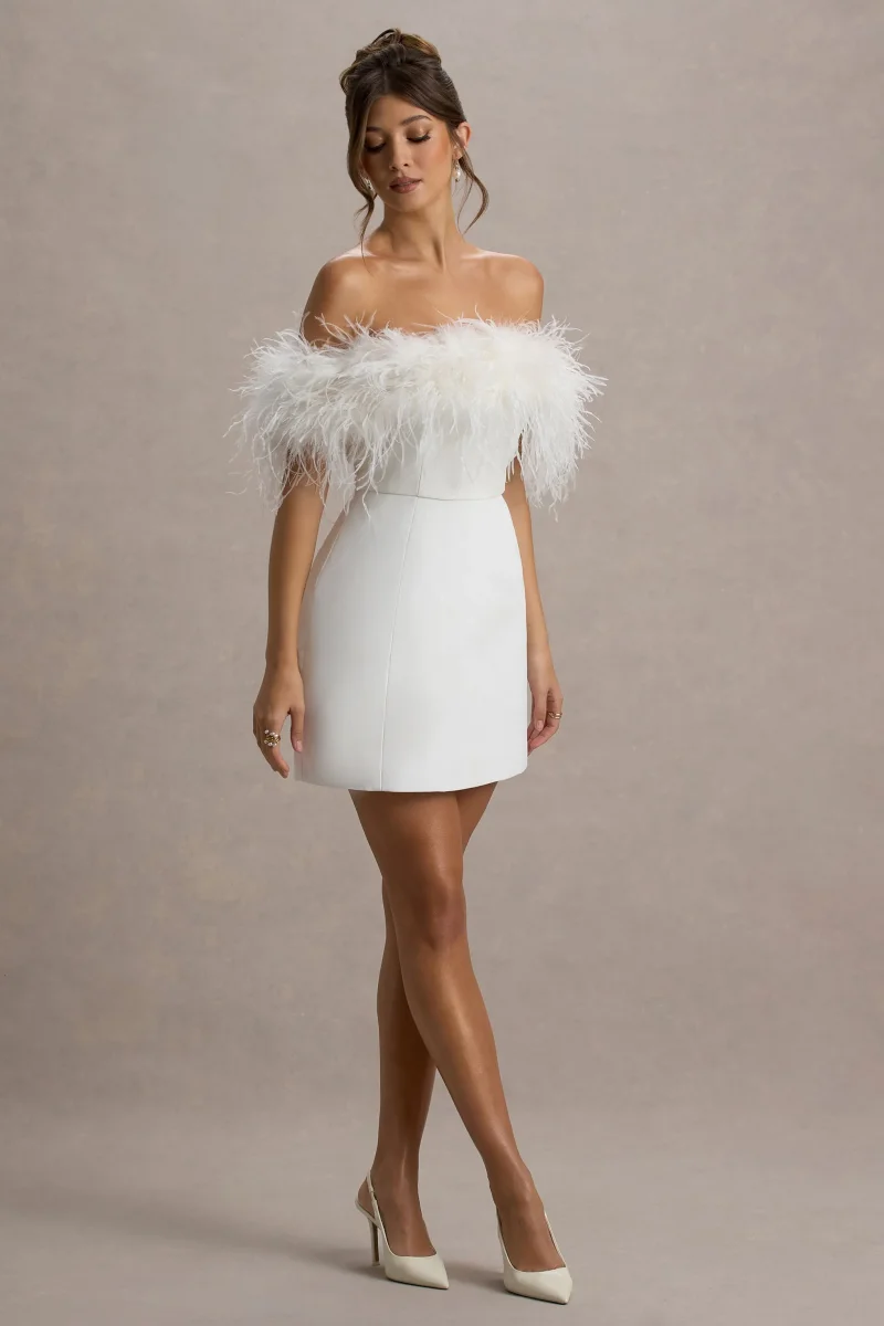 Palace | Vestido corto blanco con escote bardot y detalle de plumas - Imagen 6