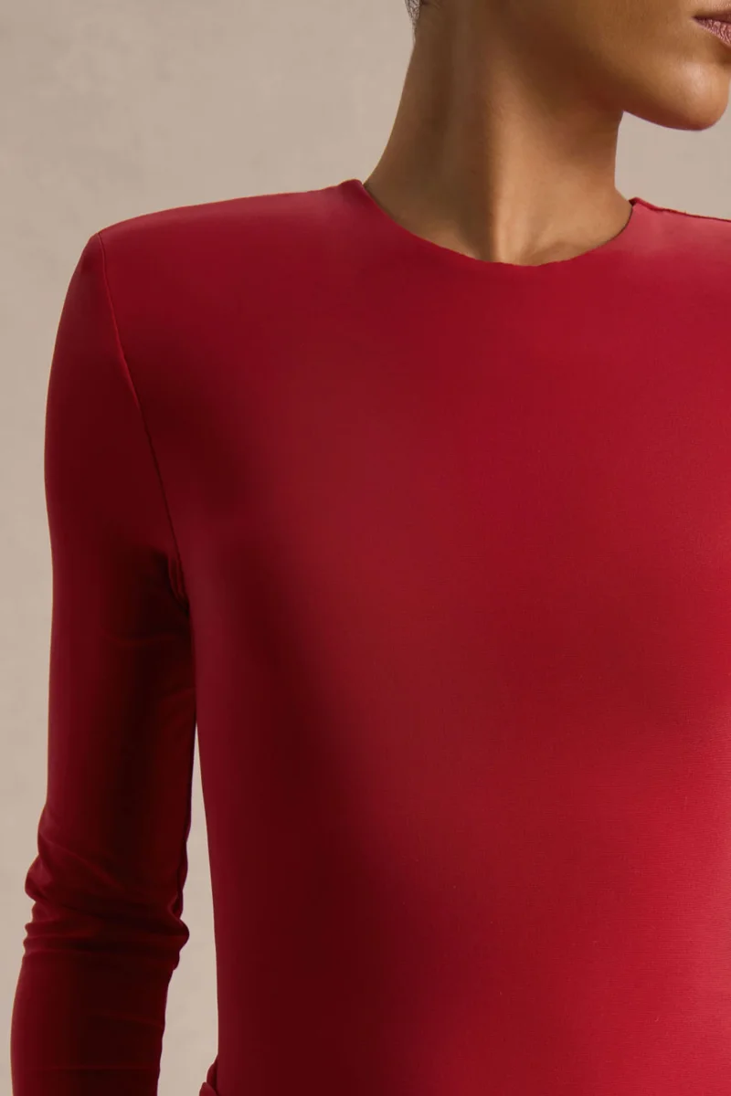 Liora | Vestido Largo Rojo de Cuello Alto con Abertura Delantera Alta - Imagen 4