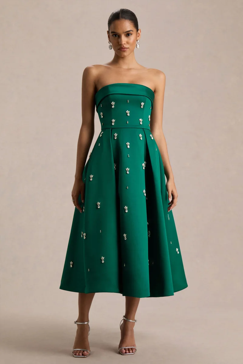 Sylvette | Vestido Midi Skater de Satén Verde Oscuro con Escote Bandeau - Imagen 5