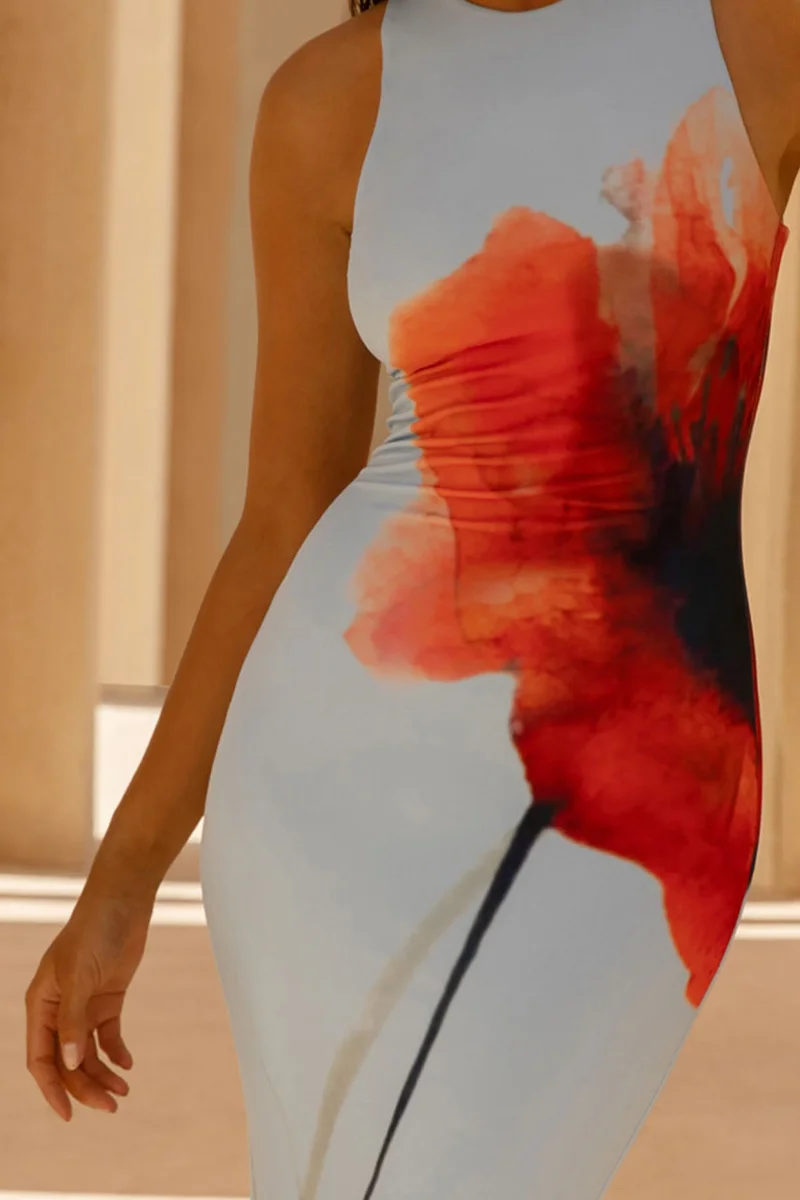 Marlo | Vestido largo con Detalle Fruncido y Estampado de Amapolas en Azul Empolvado - Imagen 7