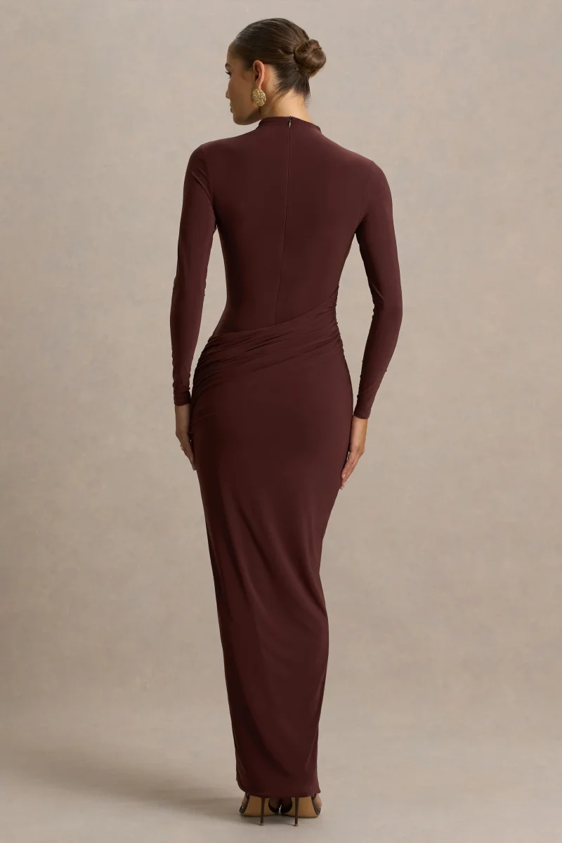 Zephyra | Vestido Largo Marrón Con Escote Alto Cruzado - Imagen 3