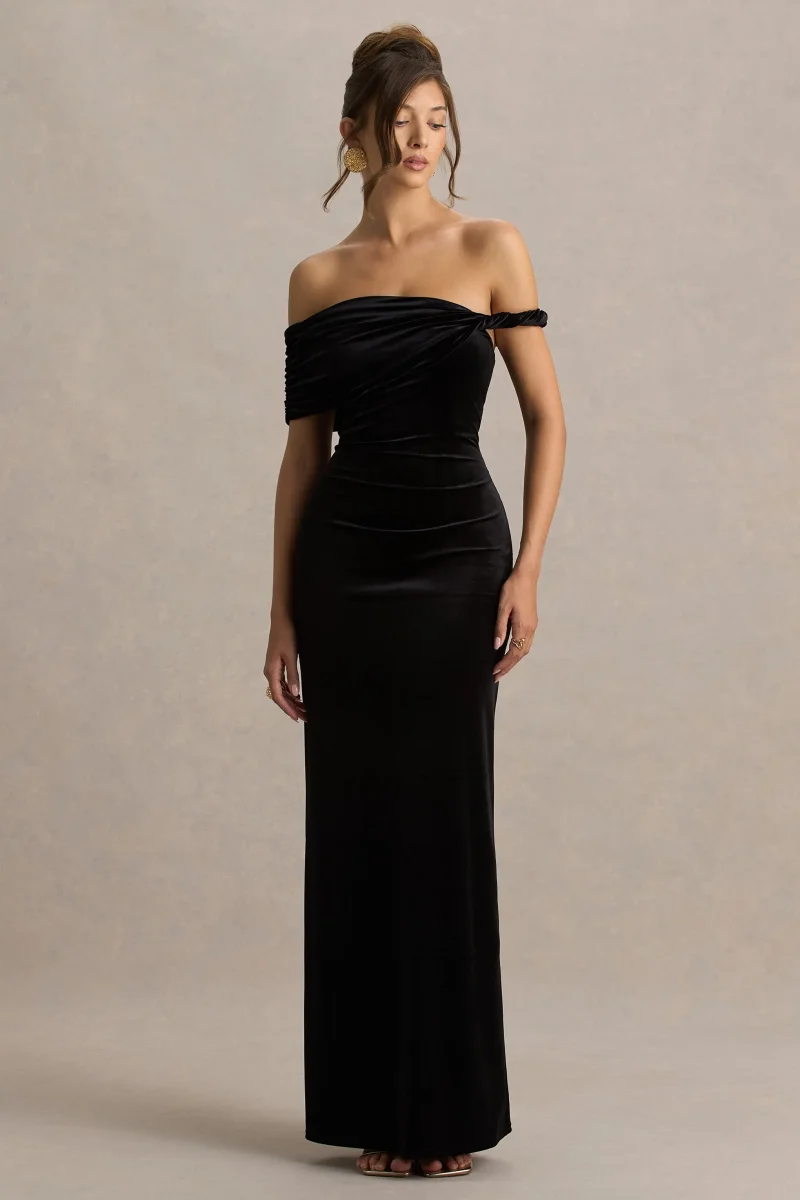 Poised | Vestido Largo Negro De Terciopelo Con Escote Bardot Y Manga Retorcida - Imagen 5