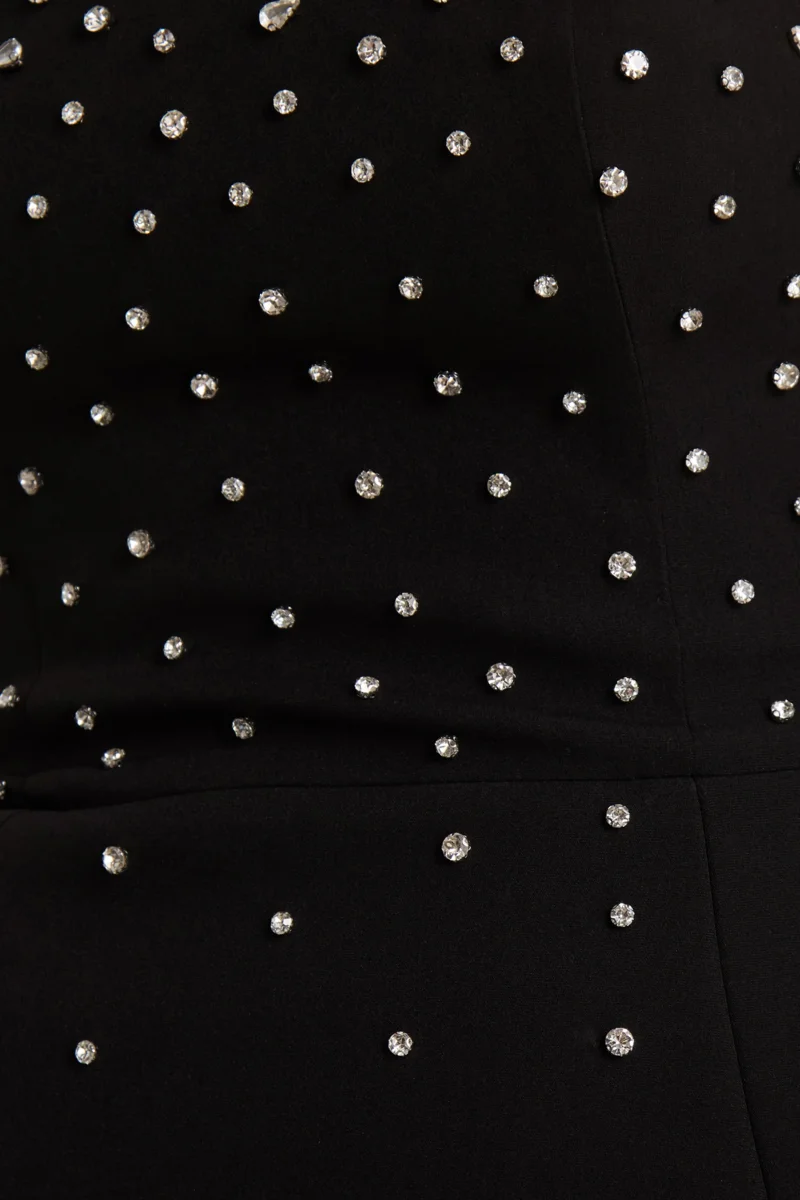 Visionary | Vestido Corto Negro con Escote Bandeau - Imagen 7