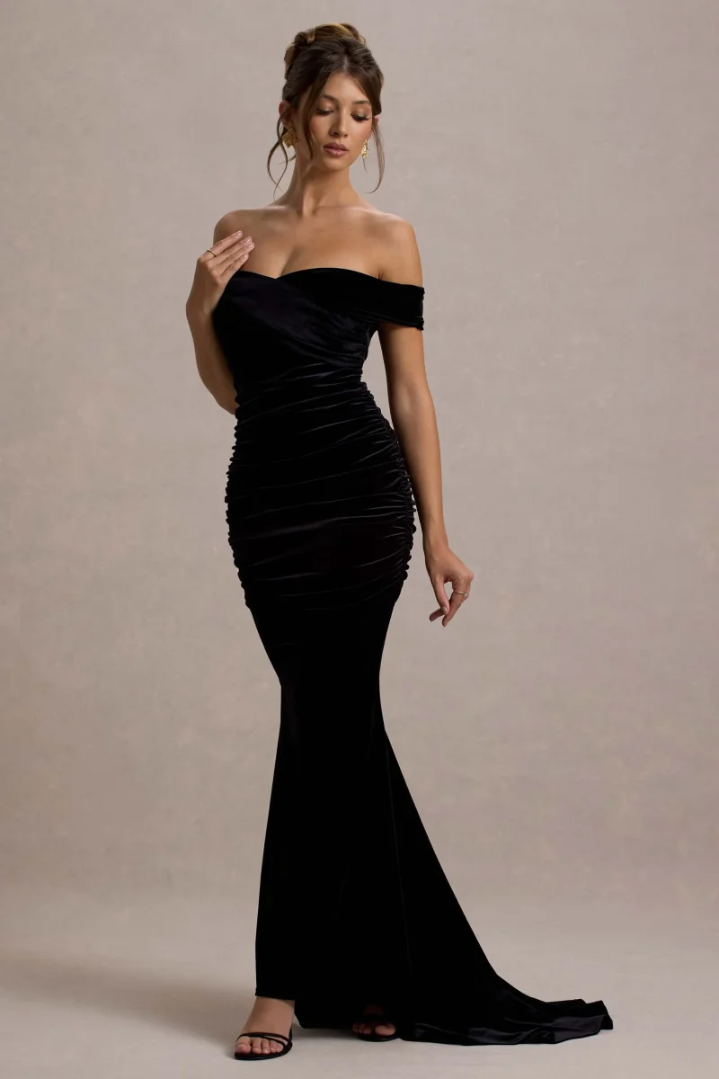 Apolline | Vestido Largo de Terciopelo Negro con Hombros Descubiertos y Cola de Sirena Fruncida - Imagen 5