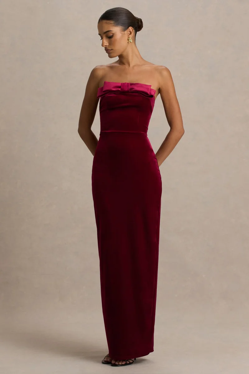 Illusion | Vestido Largo Burdeos De Terciopelo Con Escote Bandeau Y Lazo - Imagen 5