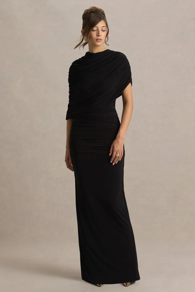 Glitz | Vestido largo en Negro con Escote Alto, Manga Capa y Detalle Fruncido - Imagen 6