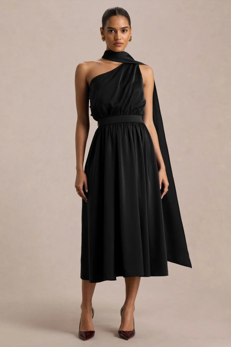 Caluna | Vestido Midi de satén negro con escote asimétrico y detalle tipo bufanda - Imagen 4