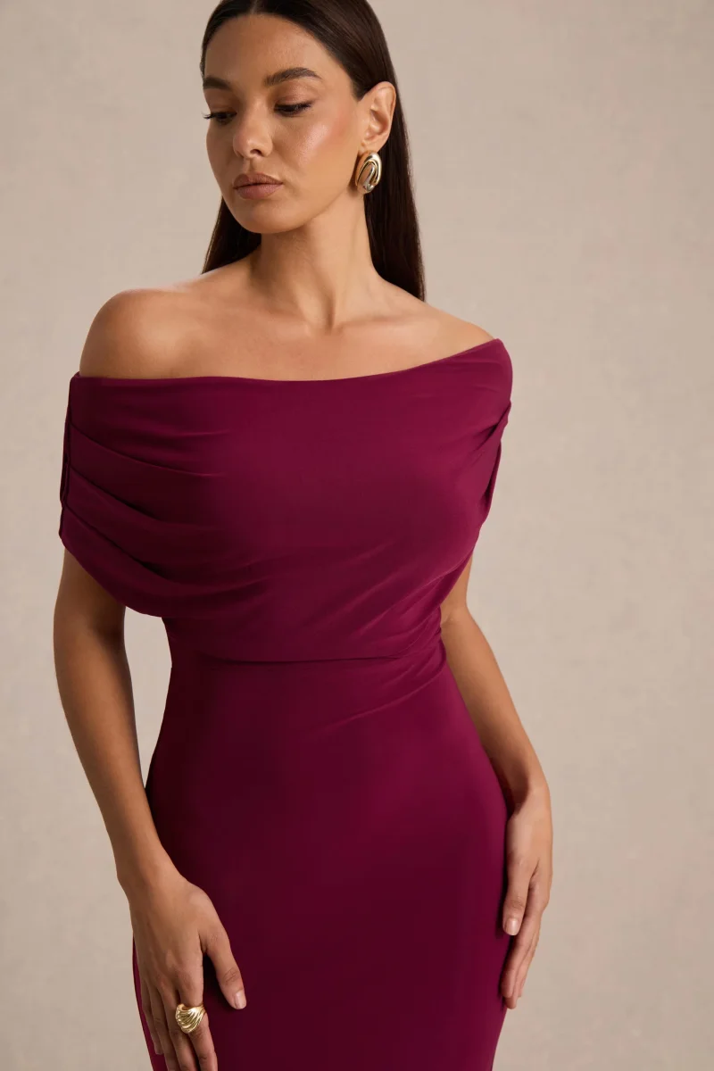 Bowden | Vestido Largo Berry con Escote Bardot - Imagen 4