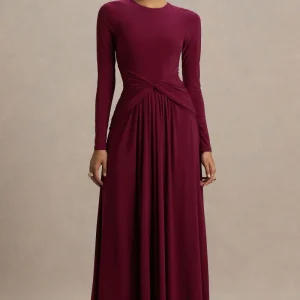 Estrella | Vestido Largo en tono berry con cuello alto y detalle fruncido