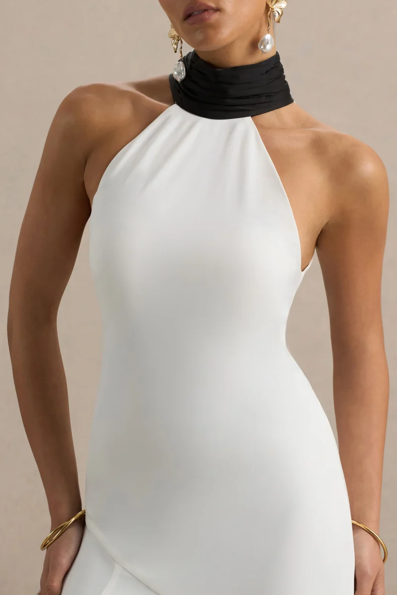 Luscious | Vestido largo blanco y negro con cuello alto cintura baja y detalle de lazo. - Imagen 5