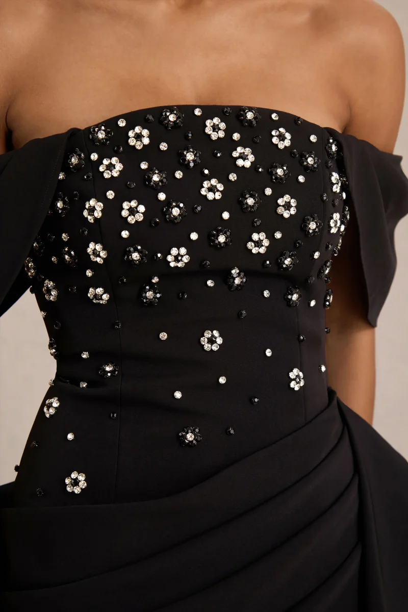 Sylvia | Vestido Midi Negro con Escote Bardot, Bordado y Falda Envolvente Drapeada - Imagen 6