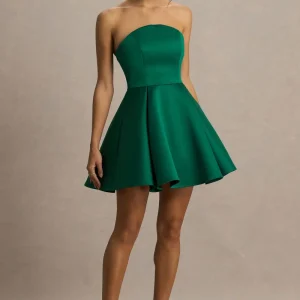 Fleur | Vestido Corto bandeau de satén en verde oscuro